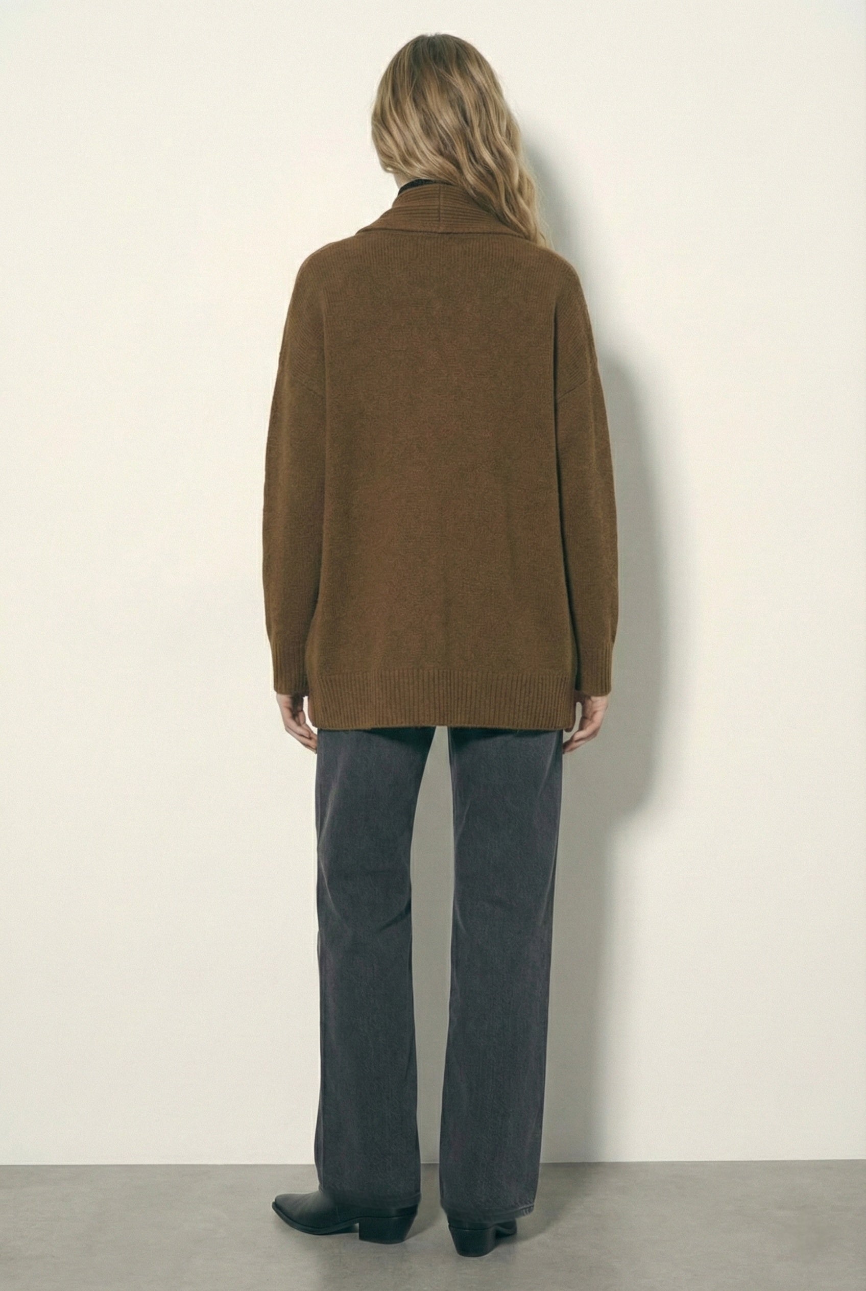 קרדיגן סריג חום פתוח