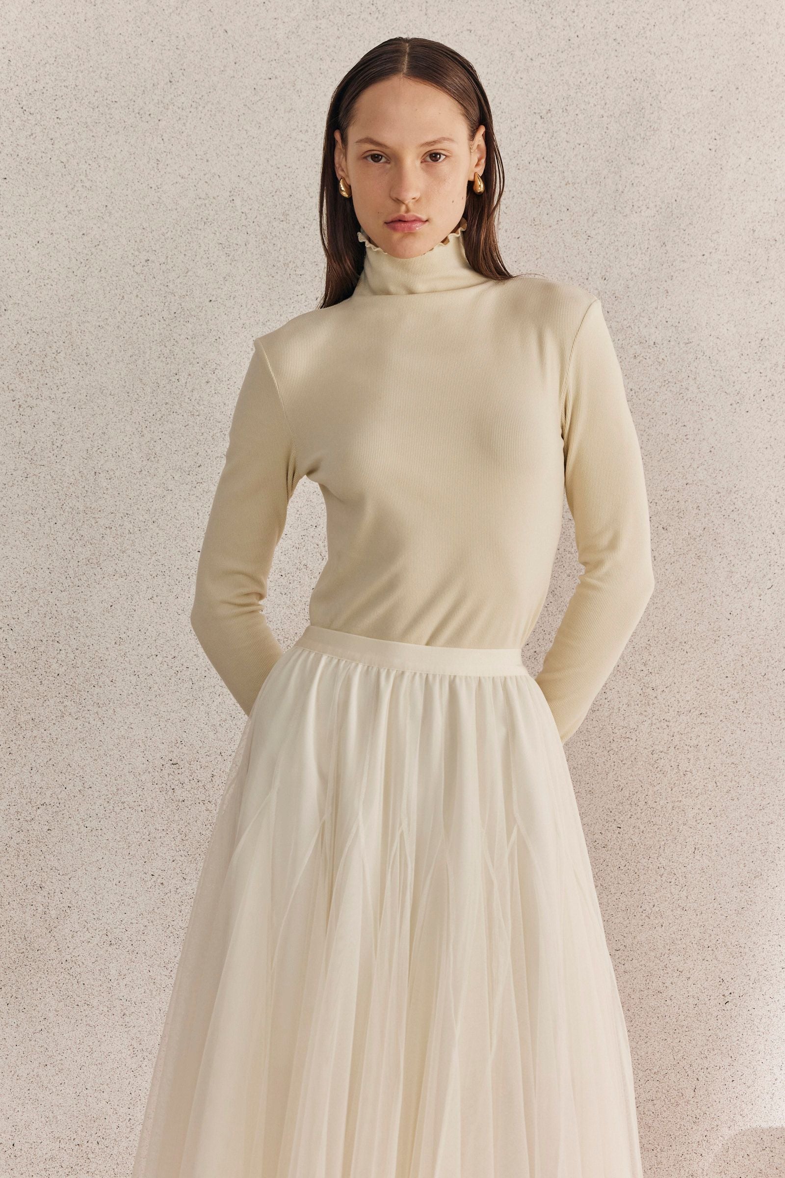 Cream Mid-Seam Turtleneck Shirt