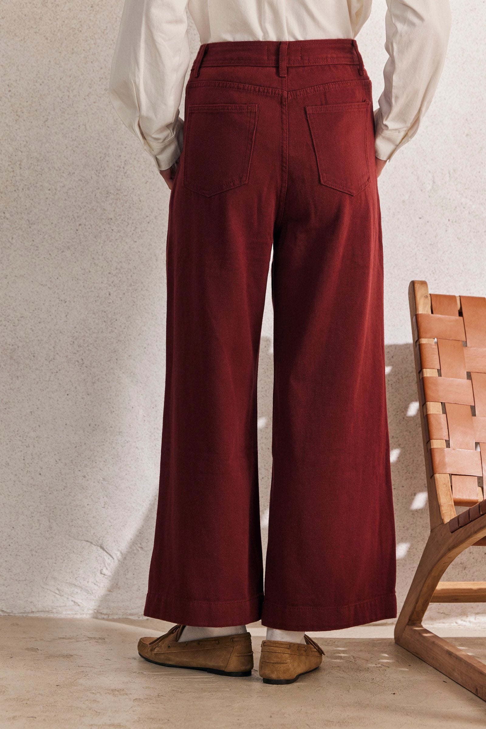 ג'ינס בורדו מחויט בגזרה רחבה