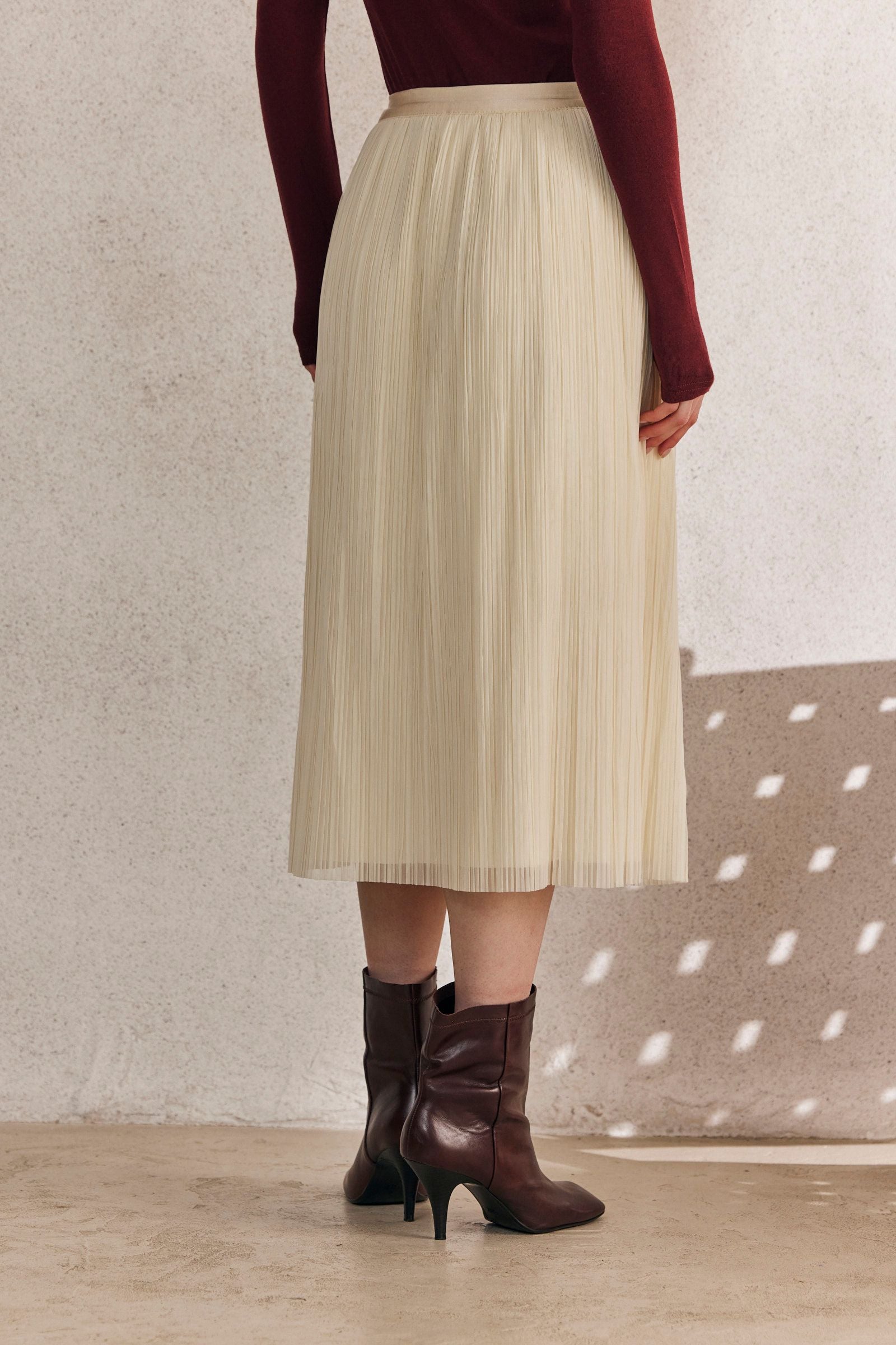 חצאית פליסה קרם עם חגורת גומי