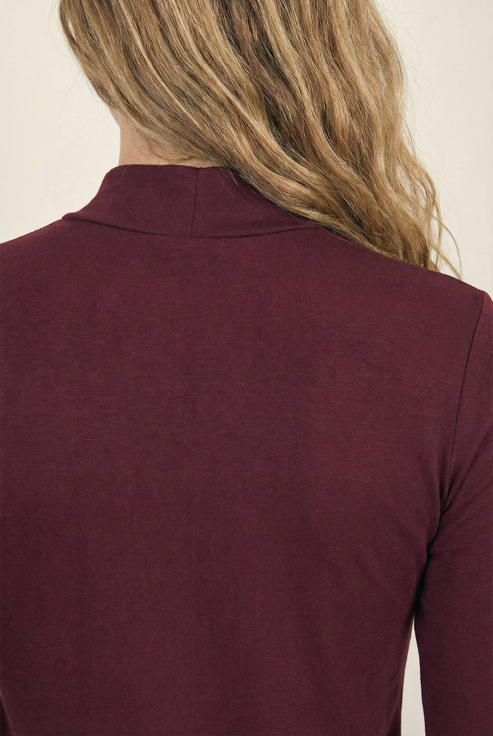 חולצת חצי גולף סגולה