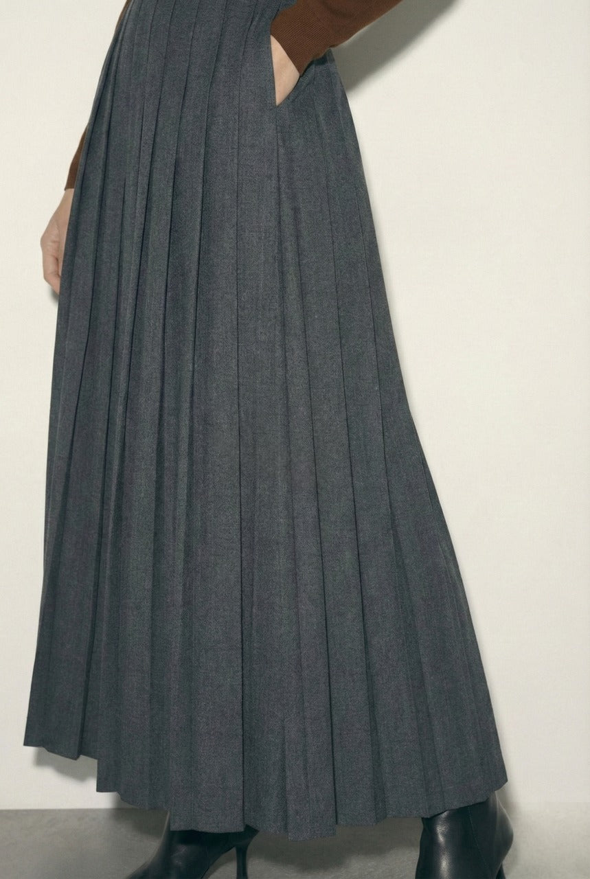 חצאית מידי פליסה אפורה