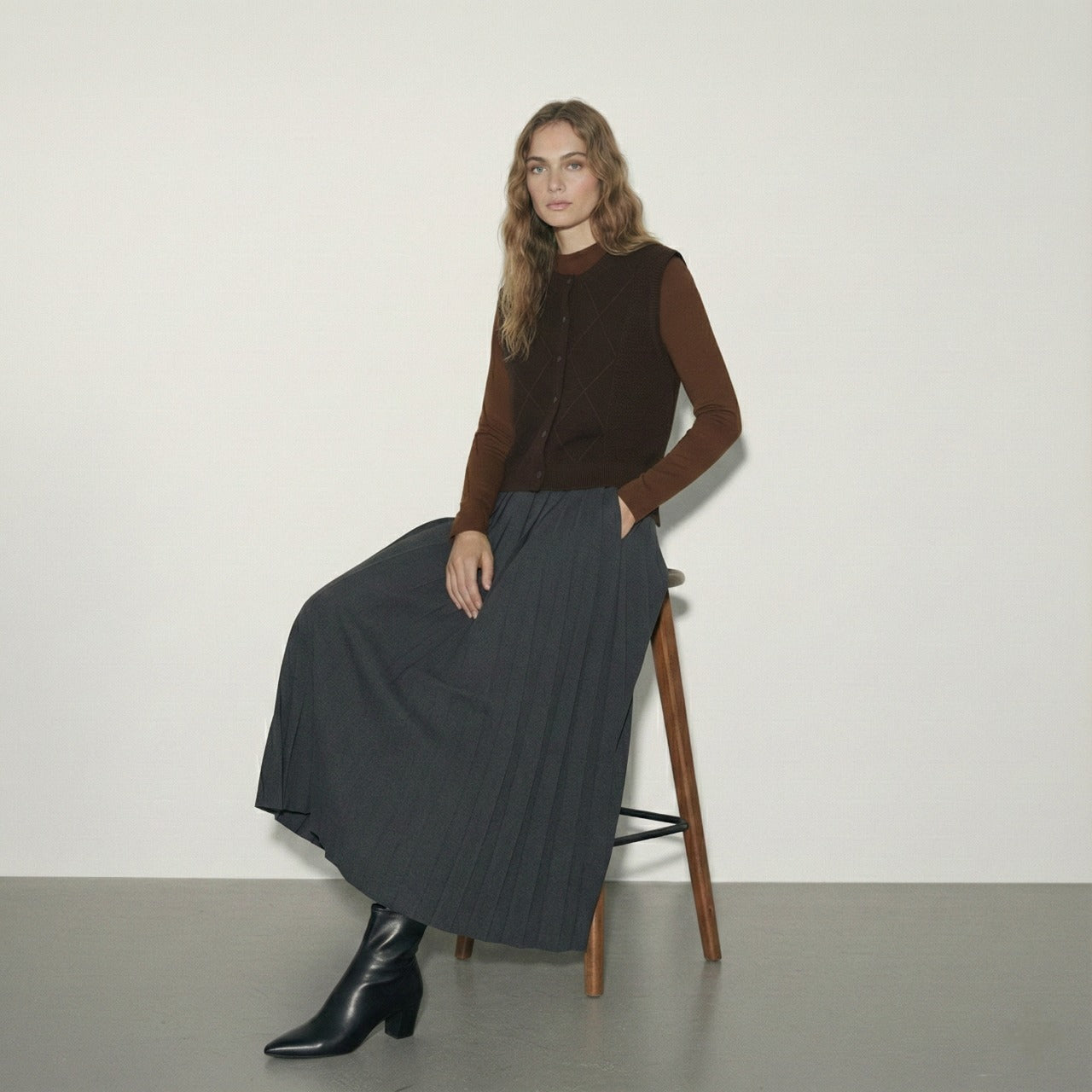 סריג אפודה חום