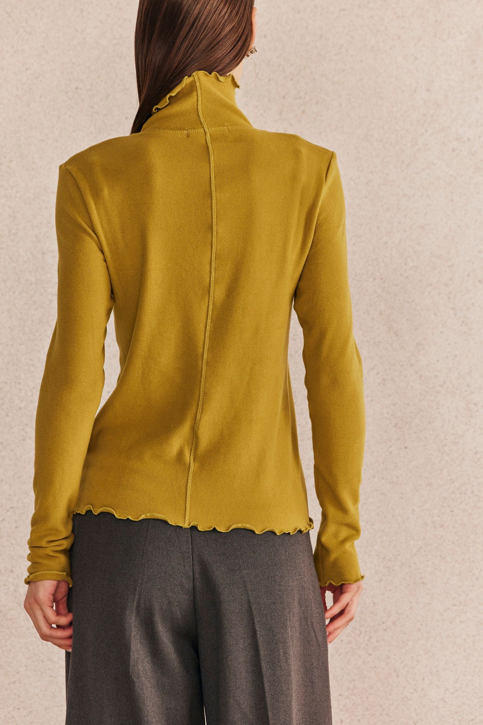 Green Mid-Seam Turtleneck Shirt