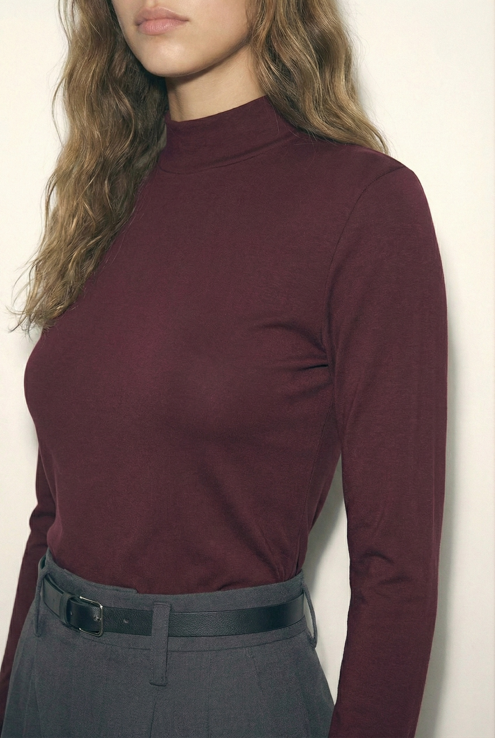 חולצת חצי גולף סגולה